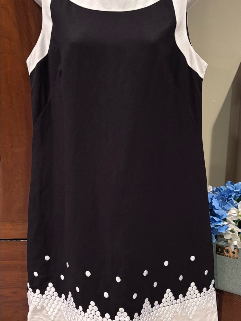 Black & White Sleeveless Linen Mini Dress with Dot Hem Detail